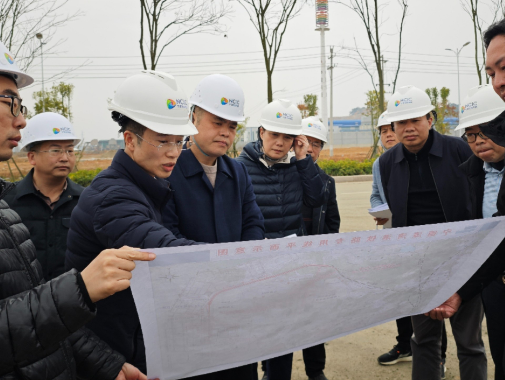2024-2-29市交投集團(tuán)領(lǐng)導(dǎo)深入市交投物流集團(tuán)項(xiàng)目一線調(diào)研，章佳琦拍攝2.jpg